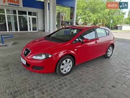 Сеат Leon 2005 у Миколаєві на Automoto.ua Червоний Сеат Leon, об'ємом двигуна 1.6 л та пробігом 211 тис. км за 5200 $, фото 1 на Automoto.ua