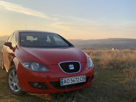 Сеат Leon 2006 у Сарнах на Automoto.ua Червоний Сеат Leon, об'ємом двигуна 1.6 л та пробігом 193 тис. км за 5450 $, фото 1 на Automoto.ua