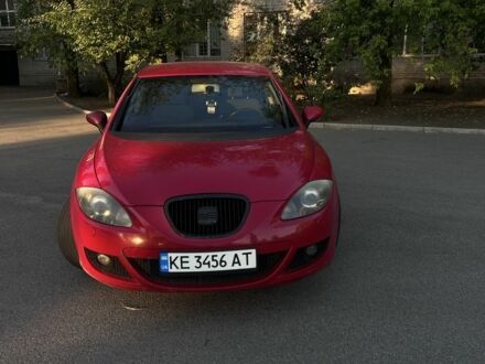 Сеат Леон 2006 в Кривом Роге на Automoto.ua Красный Сеат Леон, объемом двигателя 1.6 л и пробегом 208 тыс. км за 3800 $, фото 1 на Automoto.ua