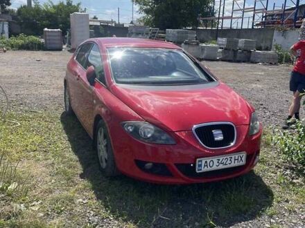 Сеат Leon 2006 у Ужгороді на Automoto.ua Червоний Сеат Leon, об'ємом двигуна 1.6 л та пробігом 262 тис. км за 4800 $, фото 1 на Automoto.ua