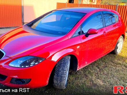 Сеат Леон 2006 в Калуше на Automoto.ua Красный Сеат Леон, объемом двигателя 16 л и пробегом 290 тыс. км за 4850 $, фото 1 на Automoto.ua