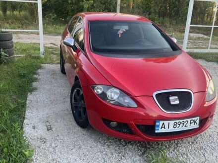 Сеат Леон 2006 в Киеве на Automoto.ua Красный Сеат Леон, объемом двигателя 1.6 л и пробегом 300 тыс. км за 3700 $, фото 1 на Automoto.ua