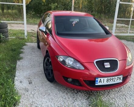 Червоний Сеат Leon, об'ємом двигуна 1.6 л та пробігом 300 тис. км за 3700 $, фото 1 на Automoto.ua