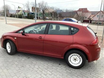 Сеат Leon 2007 у Києві на Automoto.ua Червоний Сеат Leon, об'ємом двигуна 2 л та пробігом 326 тис. км за 5500 $, фото 1 на Automoto.ua