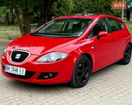 Червоний Сеат Leon, об'ємом двигуна 1.9 л та пробігом 273 тис. км за 4650 $, фото 1 на Automoto.ua