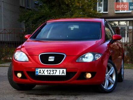 Сеат Леон 2008 в Павлограде на Automoto.ua Красный Сеат Леон, объемом двигателя 2 л и пробегом 206 тыс. км за 6300 $, фото 1 на Automoto.ua