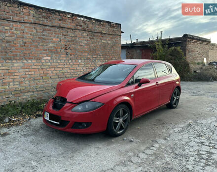 Сеат Леон 2008 в Белой Церкве на Automoto.ua Красный Сеат Леон, объемом двигателя 2 л и пробегом 200 тыс. км за 2250 $, фото 1 на Automoto.ua