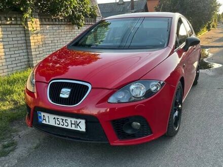 Сеат Leon 2009 у Києві на Automoto.ua Червоний Сеат Leon, об'ємом двигуна 1.98 л та пробігом 280 тис. км за 6800 $, фото 1 на Automoto.ua