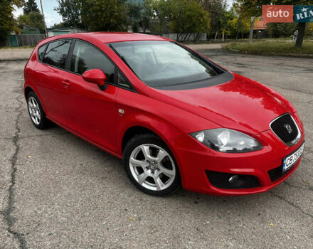 Червоний Сеат Leon, об'ємом двигуна 1.2 л та пробігом 190 тис. км за 5800 $, фото 1 на Automoto.ua