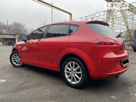 Сеат Leon 2010 у Києві на Automoto.ua Червоний Сеат Leon, об'ємом двигуна 1.4 л та пробігом 205 тис. км за 6200 $, фото 1 на Automoto.ua