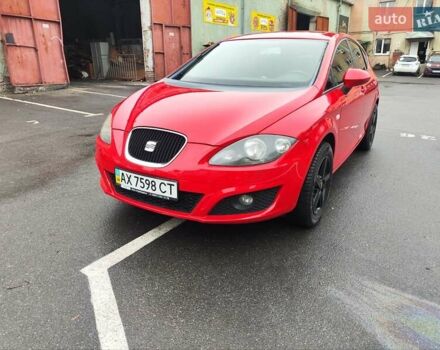 Красный Сеат Леон, объемом двигателя 1.39 л и пробегом 140 тыс. км за 6000 $, фото 1 на Automoto.ua