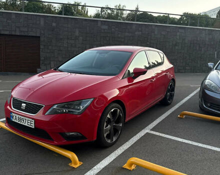 Красный Сеат Леон, объемом двигателя 1.97 л и пробегом 227 тыс. км за 12000 $, фото 1 на Automoto.ua