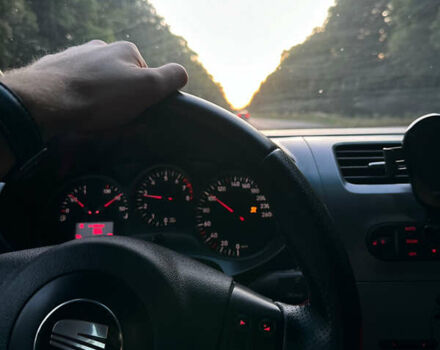 Сеат Leon, об'ємом двигуна 2 л та пробігом 209 тис. км за 5399 $, фото 6 на Automoto.ua