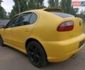 Желтый Сеат Леон, объемом двигателя 1.8 л и пробегом 424 тыс. км за 4000 $, фото 1 на Automoto.ua