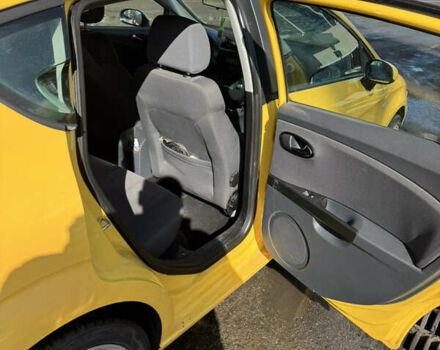 Желтый Сеат Леон, объемом двигателя 1.6 л и пробегом 309 тыс. км за 4000 $, фото 20 на Automoto.ua