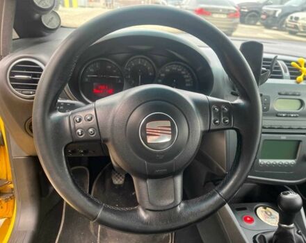 Жовтий Сеат Leon, об'ємом двигуна 0 л та пробігом 208 тис. км за 4690 $, фото 12 на Automoto.ua