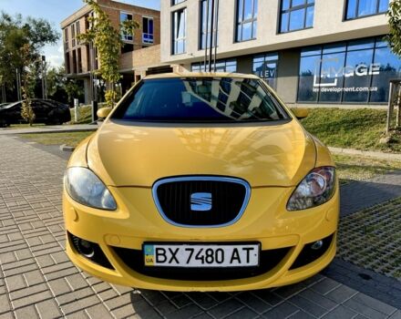 Желтый Сеат Леон, объемом двигателя 1.6 л и пробегом 200 тыс. км за 4900 $, фото 1 на Automoto.ua