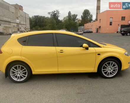 Желтый Сеат Леон, объемом двигателя 2 л и пробегом 197 тыс. км за 5300 $, фото 2 на Automoto.ua