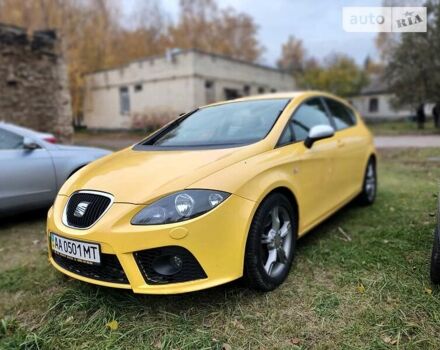 Жовтий Сеат Leon, об'ємом двигуна 2 л та пробігом 159 тис. км за 6000 $, фото 1 на Automoto.ua