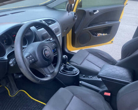 Желтый Сеат Леон, объемом двигателя 2 л и пробегом 197 тыс. км за 5300 $, фото 8 на Automoto.ua