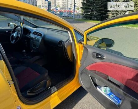 Жовтий Сеат Leon, об'ємом двигуна 2 л та пробігом 198 тис. км за 7500 $, фото 45 на Automoto.ua