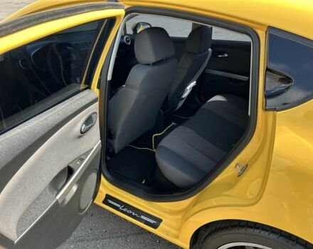 Желтый Сеат Леон, объемом двигателя 1.6 л и пробегом 177 тыс. км за 8000 $, фото 10 на Automoto.ua