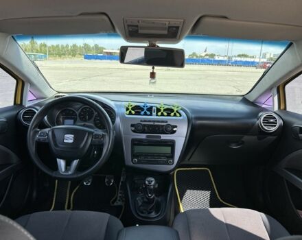 Желтый Сеат Леон, объемом двигателя 1.6 л и пробегом 177 тыс. км за 8000 $, фото 7 на Automoto.ua