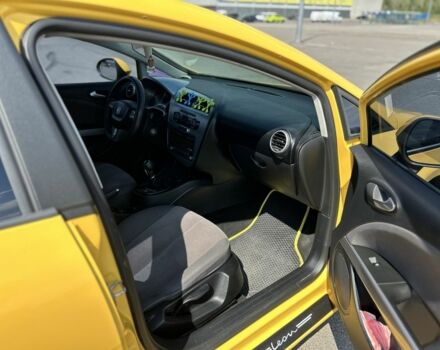 Желтый Сеат Леон, объемом двигателя 1.6 л и пробегом 177 тыс. км за 8000 $, фото 8 на Automoto.ua