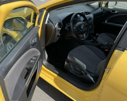 Желтый Сеат Леон, объемом двигателя 1.4 л и пробегом 242 тыс. км за 5200 $, фото 8 на Automoto.ua