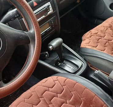 Сеат Leon 2003 у Хмельницькому на Automoto.ua Сірий Сеат Leon, об'ємом двигуна 1.78 л та пробігом 223 тис. км за 3550 $, фото 6 на Automoto.ua