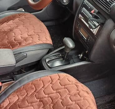 Сеат Leon 2003 у Хмельницькому на Automoto.ua Сірий Сеат Leon, об'ємом двигуна 1.78 л та пробігом 223 тис. км за 3550 $, фото 7 на Automoto.ua