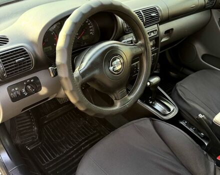 Серый Сеат Леон, объемом двигателя 1.8 л и пробегом 270 тыс. км за 4200 $, фото 9 на Automoto.ua