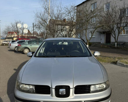 Серый Сеат Леон, объемом двигателя 1.8 л и пробегом 270 тыс. км за 4200 $, фото 2 на Automoto.ua