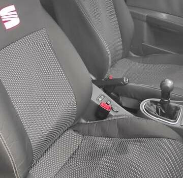 Серый Сеат Леон, объемом двигателя 1.97 л и пробегом 268 тыс. км за 4700 $, фото 11 на Automoto.ua