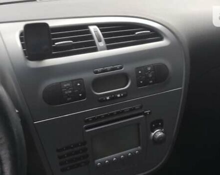 Серый Сеат Леон, объемом двигателя 1.97 л и пробегом 268 тыс. км за 5000 $, фото 15 на Automoto.ua