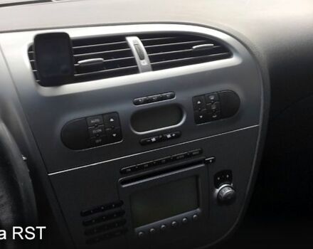 Сірий Сеат Leon, об'ємом двигуна 2 л та пробігом 270 тис. км за 4700 $, фото 3 на Automoto.ua