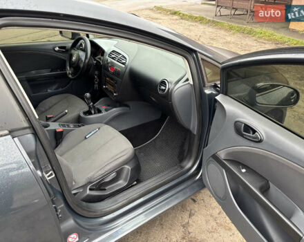 Серый Сеат Леон, объемом двигателя 1.98 л и пробегом 225 тыс. км за 3900 $, фото 6 на Automoto.ua