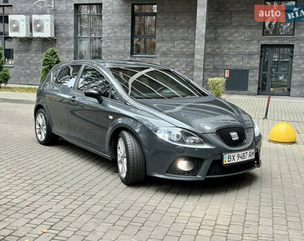 Серый Сеат Леон, объемом двигателя 2 л и пробегом 284 тыс. км за 6600 $, фото 2 на Automoto.ua