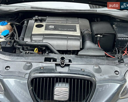 Серый Сеат Леон, объемом двигателя 2 л и пробегом 284 тыс. км за 6600 $, фото 10 на Automoto.ua