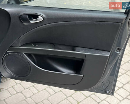 Серый Сеат Леон, объемом двигателя 2 л и пробегом 284 тыс. км за 6600 $, фото 18 на Automoto.ua