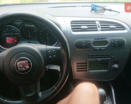 Серый Сеат Леон, объемом двигателя 1.8 л и пробегом 220 тыс. км за 3500 $, фото 1 на Automoto.ua