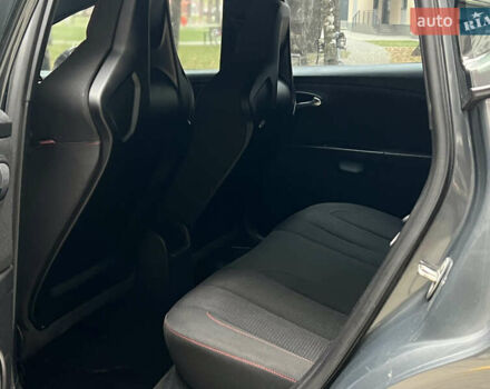 Серый Сеат Леон, объемом двигателя 2 л и пробегом 284 тыс. км за 6600 $, фото 13 на Automoto.ua