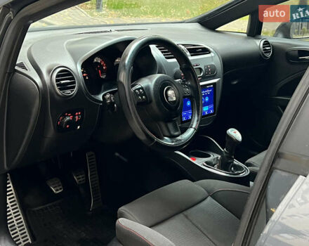 Серый Сеат Леон, объемом двигателя 2 л и пробегом 284 тыс. км за 6600 $, фото 11 на Automoto.ua