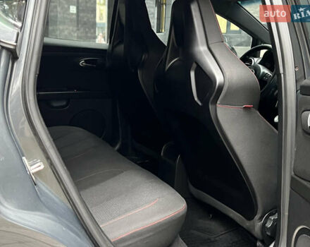 Серый Сеат Леон, объемом двигателя 2 л и пробегом 284 тыс. км за 6600 $, фото 14 на Automoto.ua