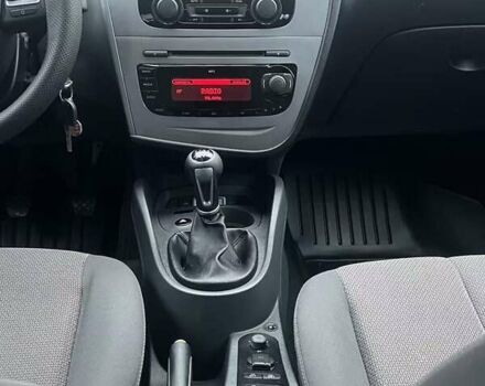 Серый Сеат Леон, объемом двигателя 1.6 л и пробегом 242 тыс. км за 6500 $, фото 16 на Automoto.ua