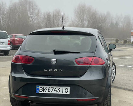Серый Сеат Леон, объемом двигателя 1.39 л и пробегом 320 тыс. км за 6000 $, фото 5 на Automoto.ua