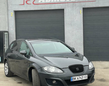 Серый Сеат Леон, объемом двигателя 1.39 л и пробегом 320 тыс. км за 6000 $, фото 2 на Automoto.ua