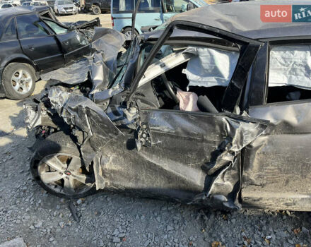 Сеат Леон 2015 в Киеве на Automoto.ua Серый Сеат Леон, объемом двигателя 2 л и пробегом 180 тыс. км за 1999 $, фото 5 на Automoto.ua