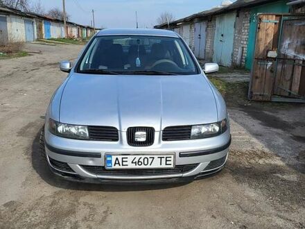 Сеат Leon 1999 у Павлограде на Automoto.ua Сірий Сеат Leon, об'ємом двигуна 1.9 л та пробігом 335 тис. км за 4300 $, фото 1 на Automoto.ua