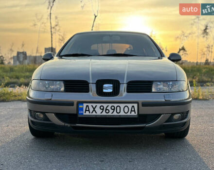 Сірий Сеат Leon, об'ємом двигуна 1.8 л та пробігом 182 тис. км за 4500 $, фото 1 на Automoto.ua
